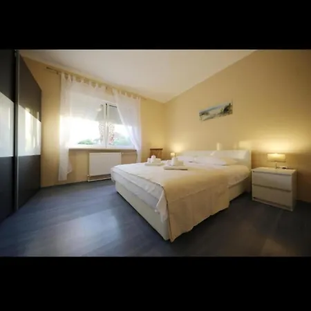 דירה Zelic זאדאר