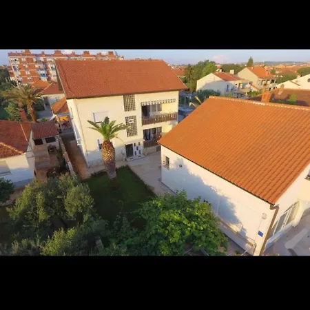 דירה Zelic זאדאר