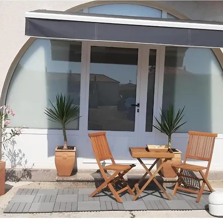 דירה Zelic זאדאר