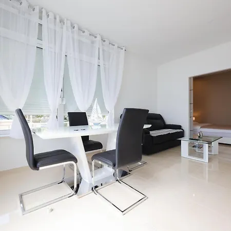 Apartment Zelic *
