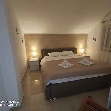 Zelic Apartment *