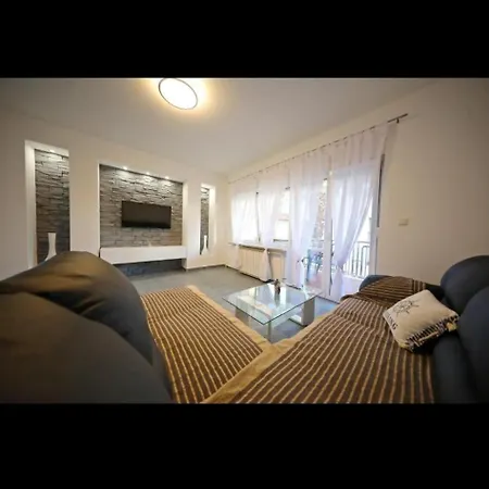 Z Apartment *